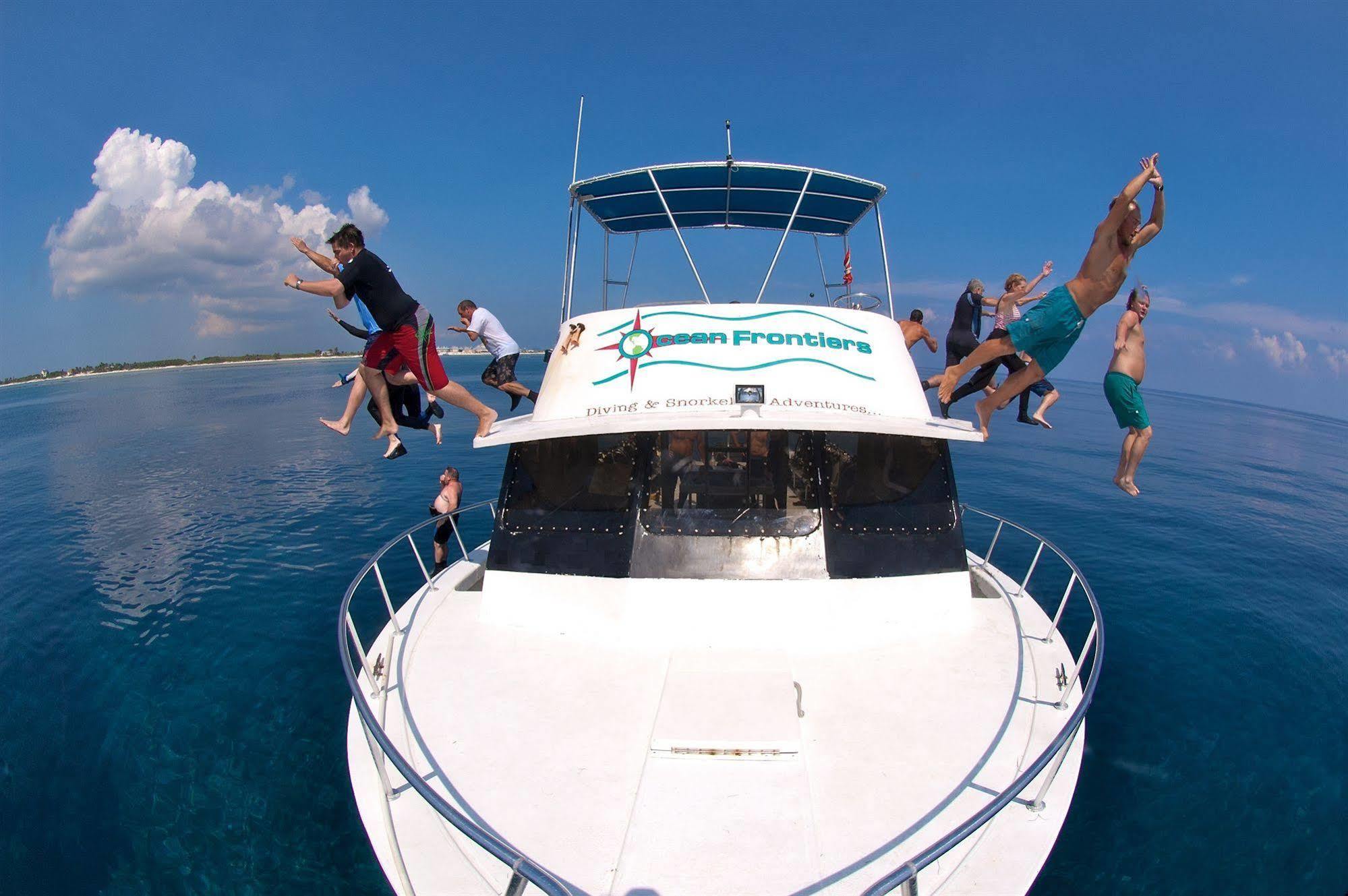 Compass Point Dive Resort Gun Bay Exterior foto